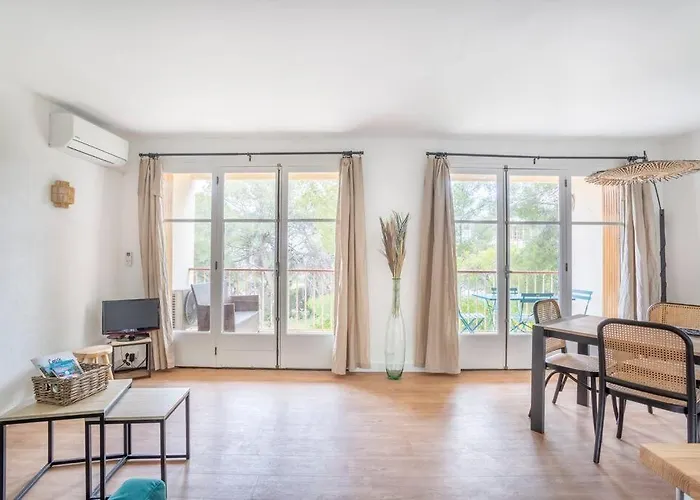 Joli Cocon Au Coeur De Cassis